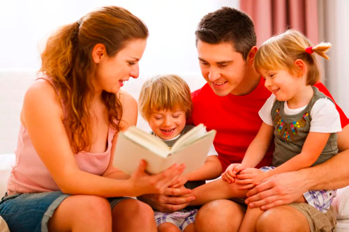 семейная традиция: совместное чтение книг
